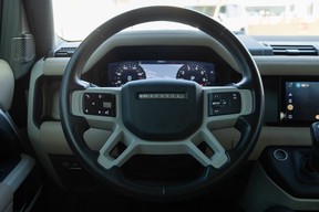 Land Rover Defender 110 2022
