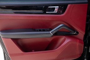 Porsche Cayenne 2021