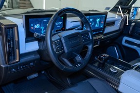 GMC Hummer EV 2024