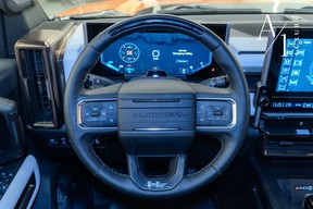 GMC Hummer EV 2024