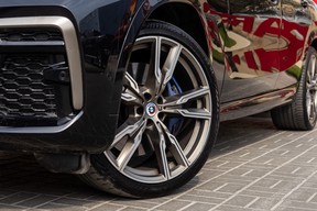 BMW X6 M50i 2023