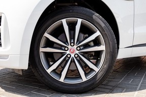 Jaguar F-Pace 2017