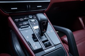 Porsche Cayenne 2021