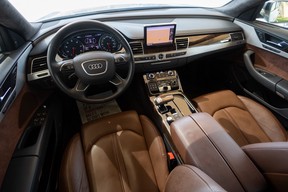 Audi A8 L 2011
