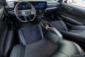 Ford Mustang Dark Horse 2024