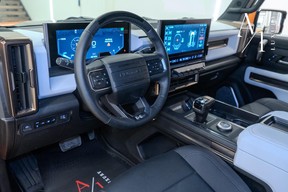 GMC Hummer EV 2024