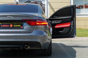 Jaguar XFR 2020