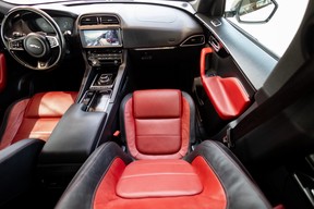 Jaguar F-Pace 2017