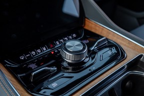 Jeep Grand Wagoneer 2023