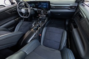 Ford Mustang Dark Horse 2024