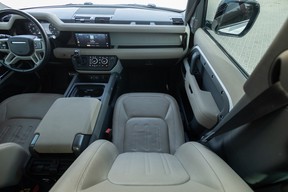 Land Rover Defender 110 2022