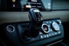 Land Rover Defender 110 2022